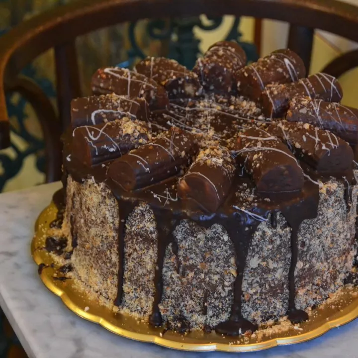 Pařížský dort s banánem - s banány nejen uvnitř ale i nahoře / klasika která se nikdy neomrzí. 🍌🍫